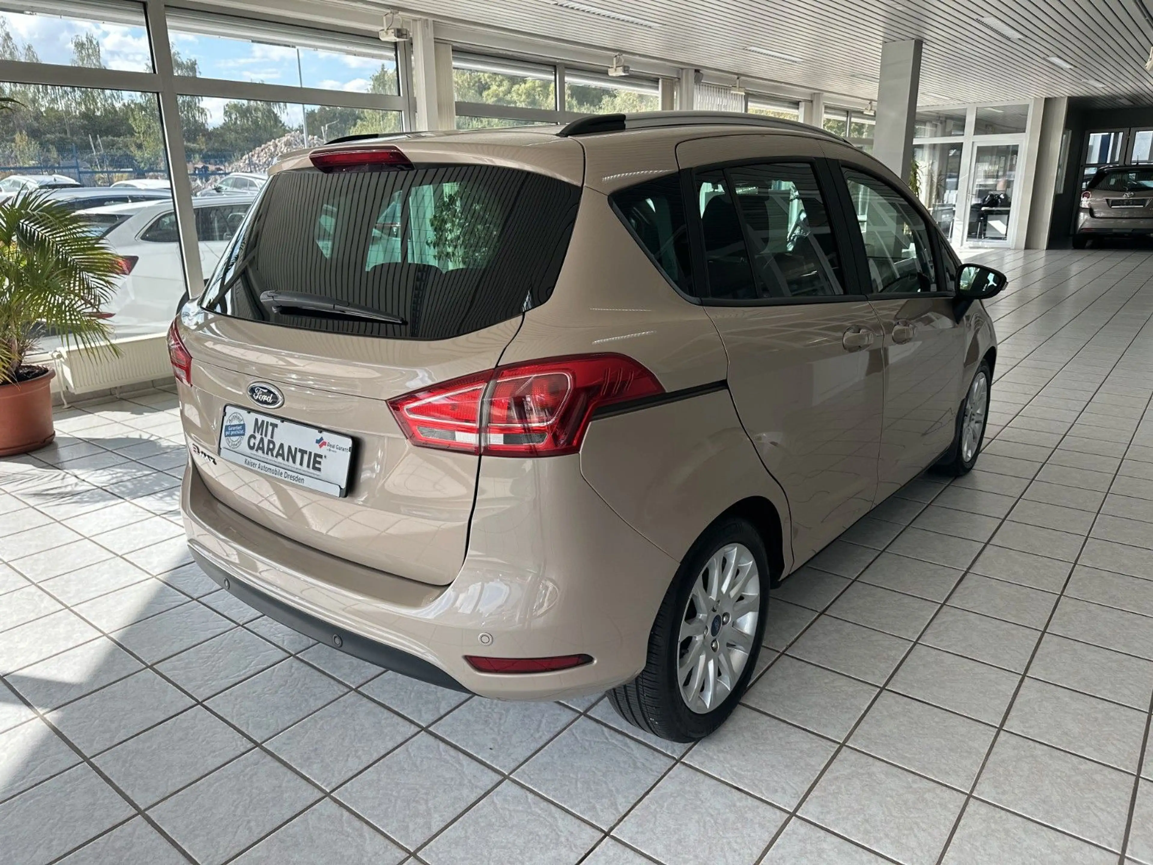 Ford B-Max B-MAX Sync Edition*SHZ*PDC*Zahnriemen-Neu* — photo 5