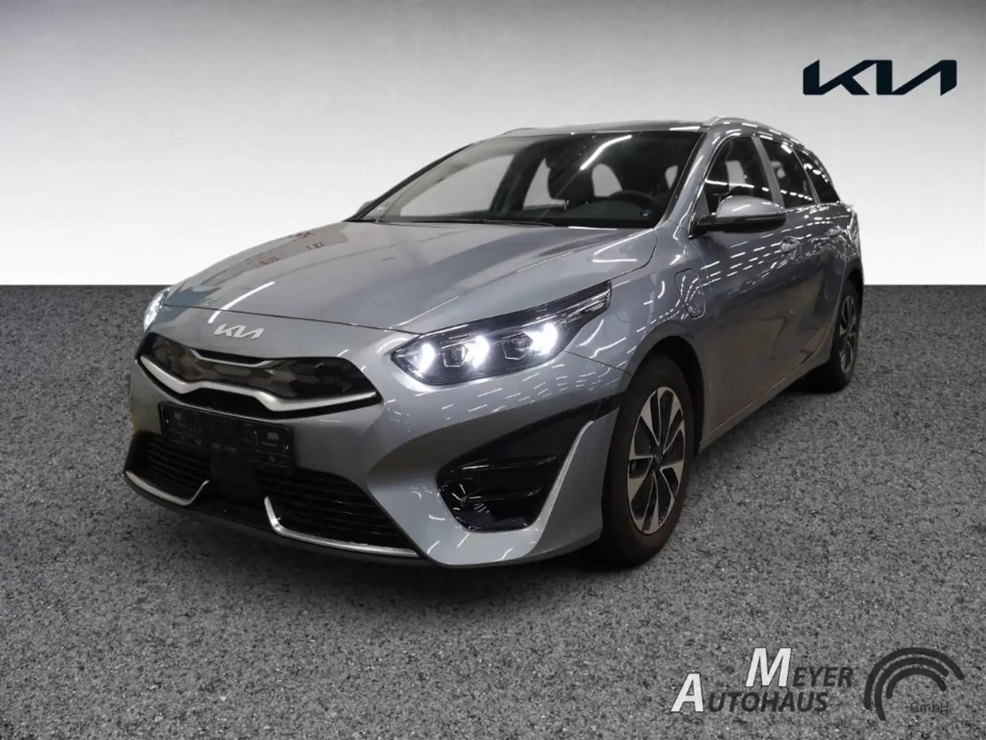 Kia Ceed SW / cee'd SW 1.6 PHEV Spirit+el. Heckklappe+Teilleder+Einparkhi Silber - 1