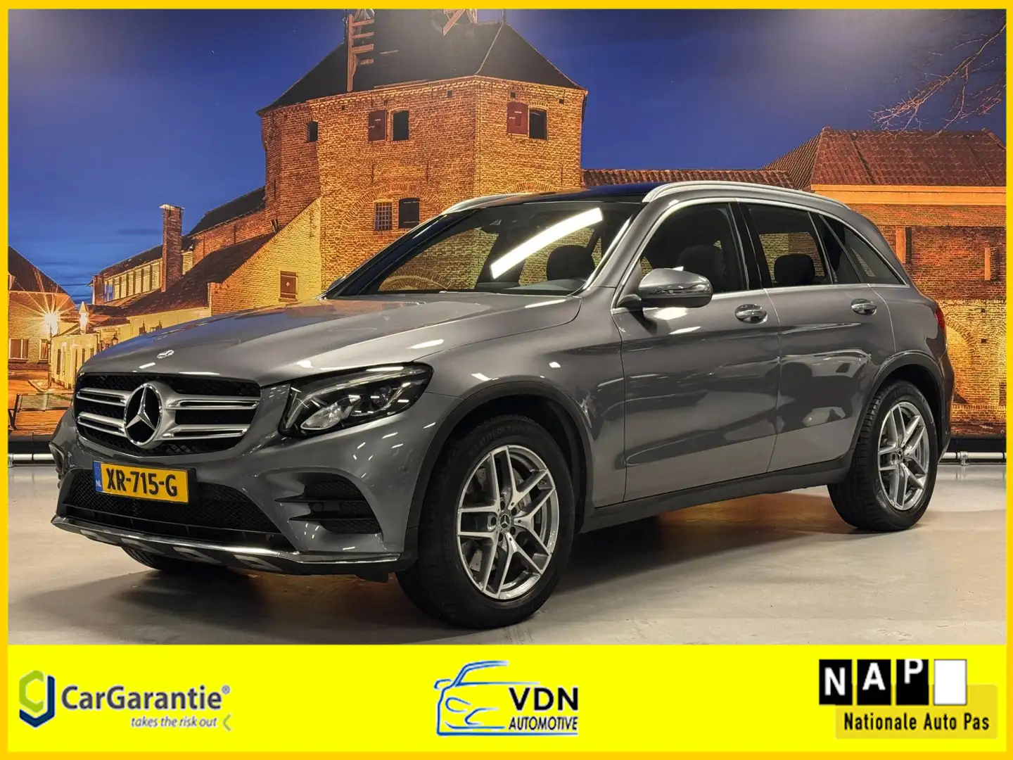 Mercedes-Benz GLC 250 D AMG 4Matic Aut Panodak 43dkm Grijs - 1