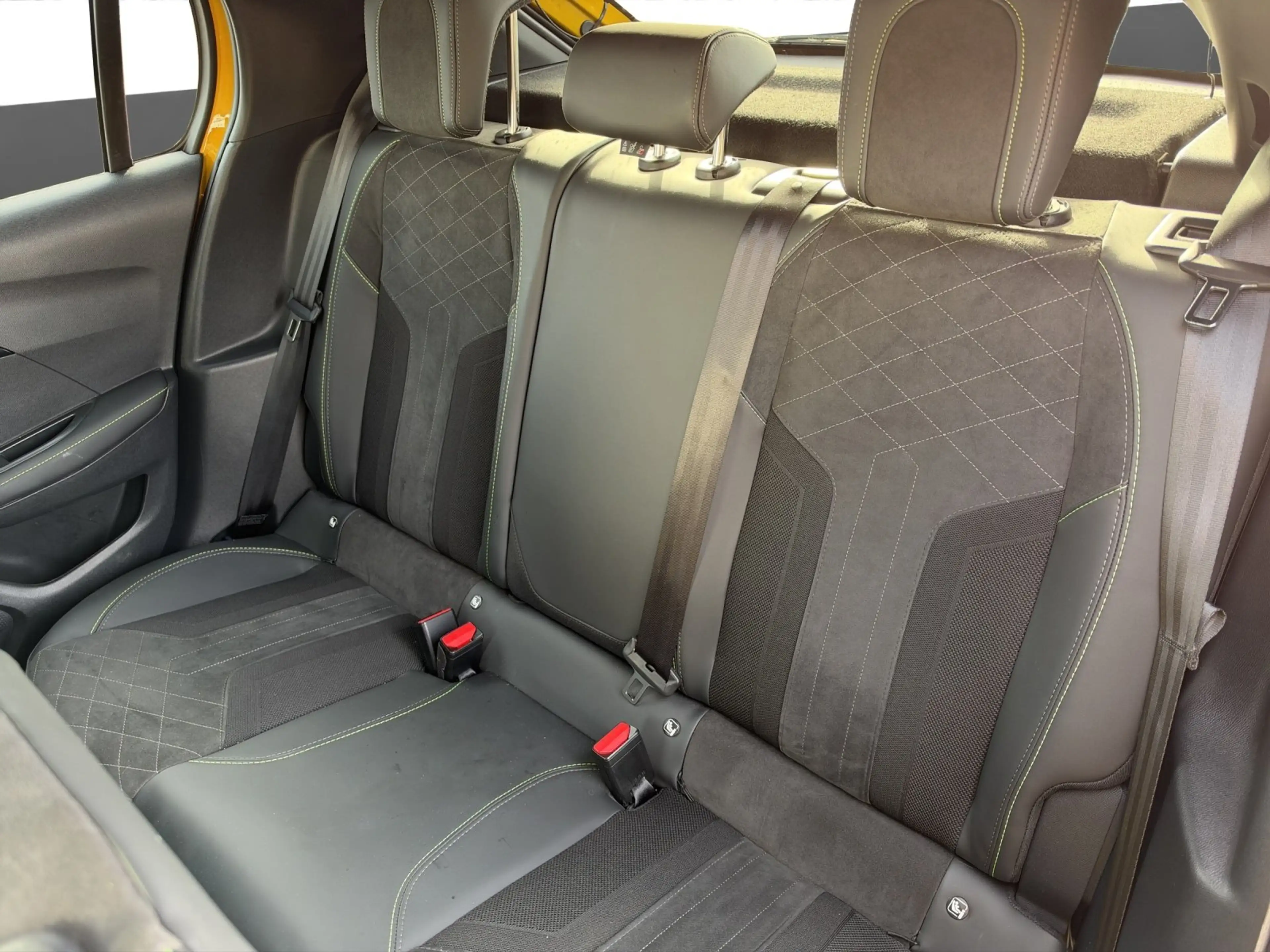 Peugeot e-208 208 e- GT 136 50kWh Navi+SHZ+LED+RFK+Carplay+LM — photo 12