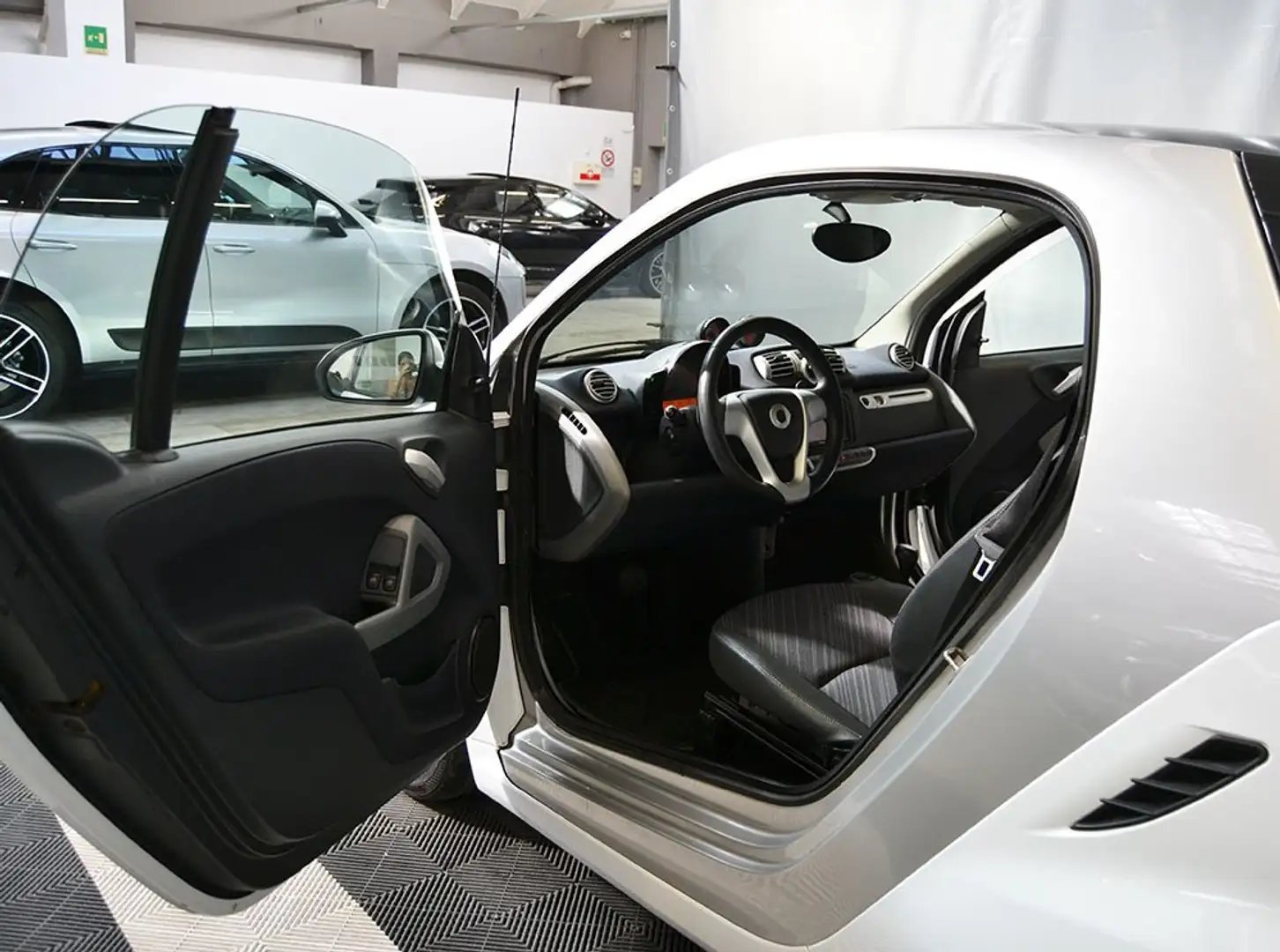 smart forTwo Fortwo 1.0 mhd Pulse 71cv FL "Tagliandi" Bianco - 2