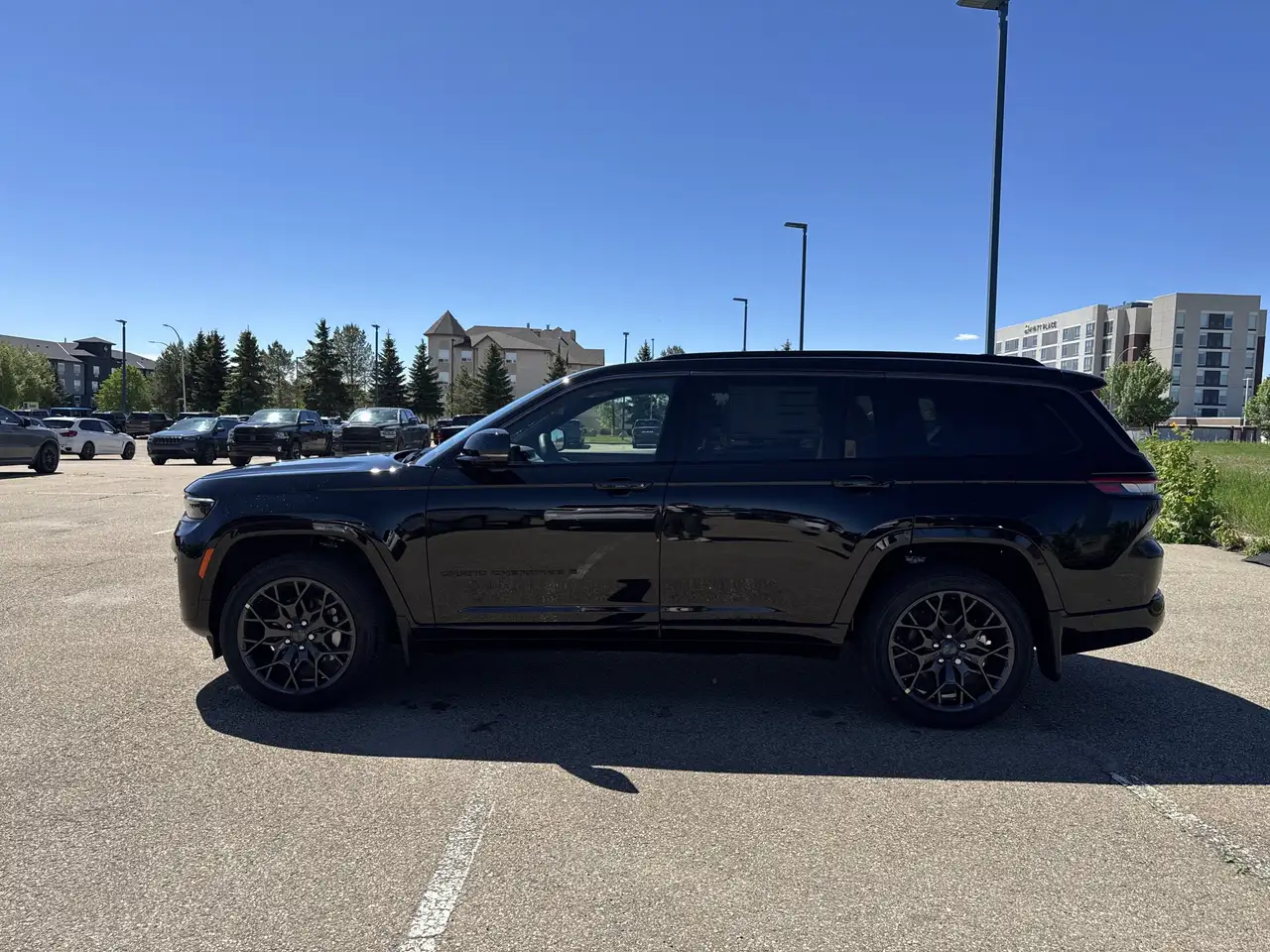 Jeep Grand Cherokee снимка Jeep Grand Cherokee