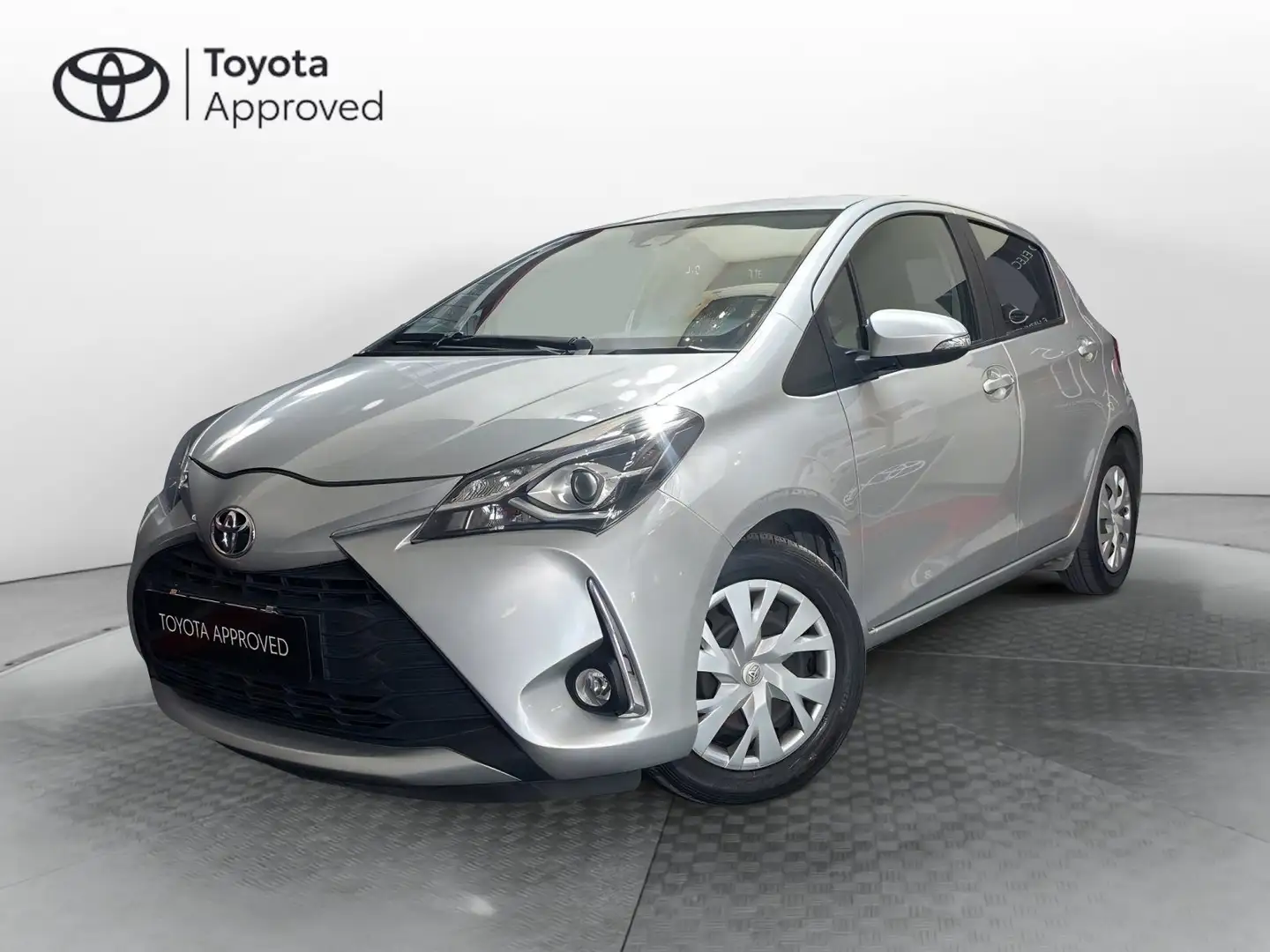 Toyota Yaris 1.0 72 CV 5 porte Active - 1