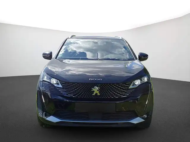 Peugeot 5008 view 2