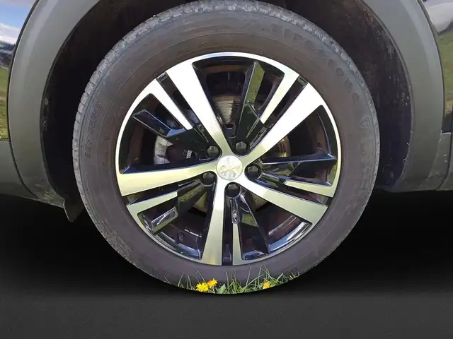 Peugeot 5008 view 8
