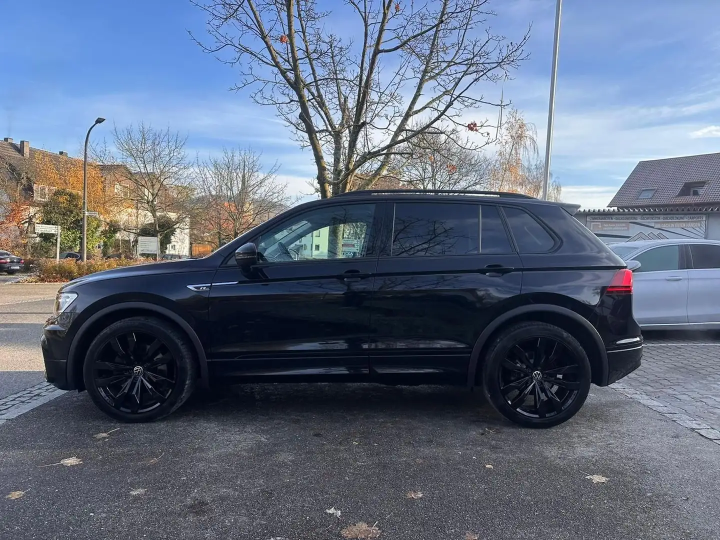 Volkswagen Tiguan Highline BMT/ 4Motion/ACC/Digitaltacho/AHK Schwarz - 2