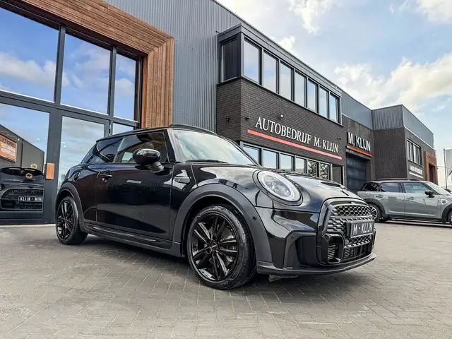 MINI Cooper S Mini 2.0 John Cooper Works F1 aut 178pk/Pano/Camer
