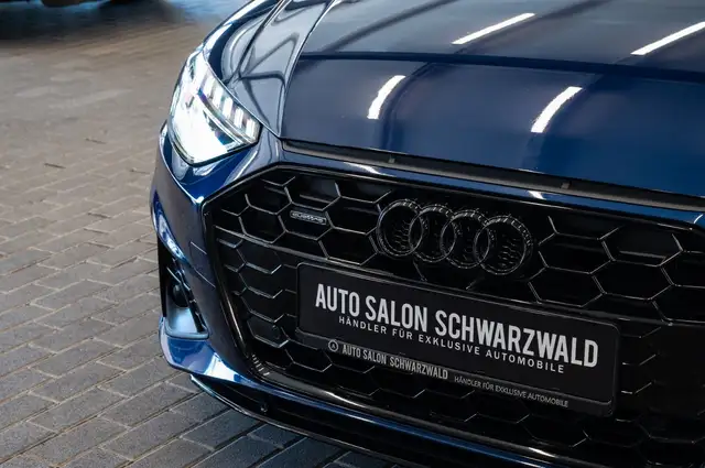 Audi A4 view 10