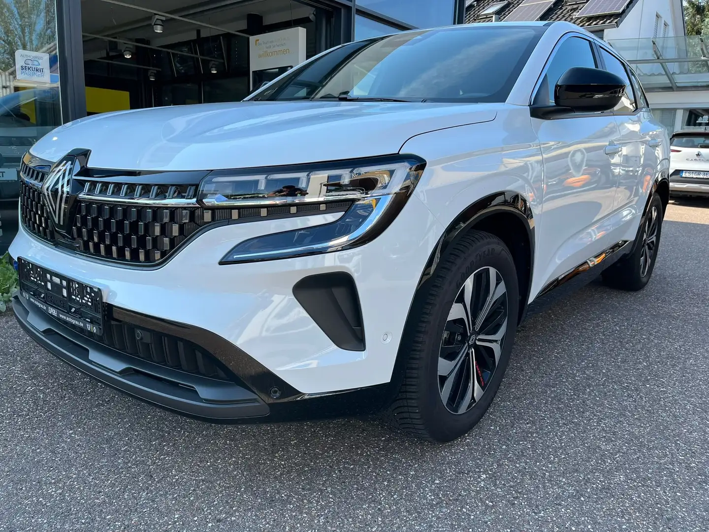 Renault Austral Evolution Mild Hybrid 160 Automatik Navi / Kamera Weiß - 2