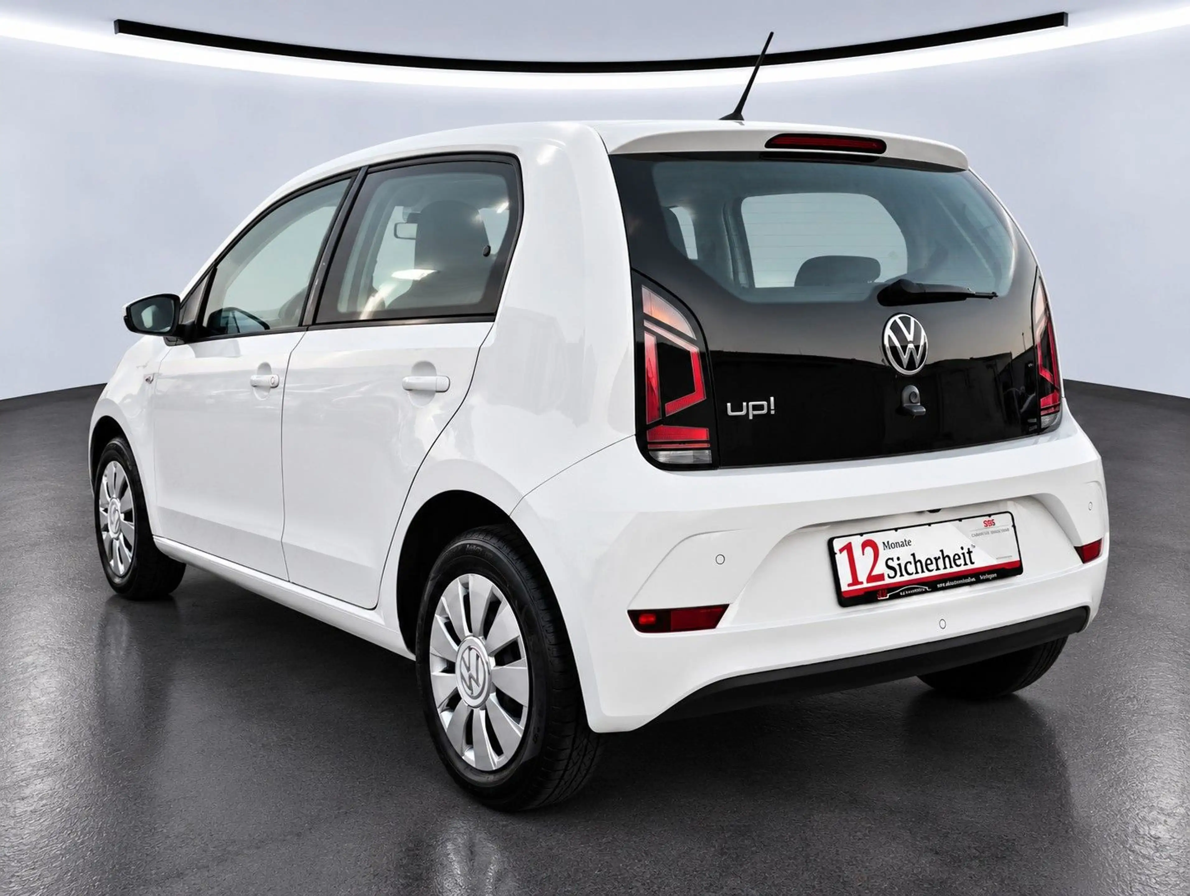 Volkswagen up! KLIMA*TEMPOMAT*KAMERA*SPURHAKTE*SITZHEIZUNG* — photo 9