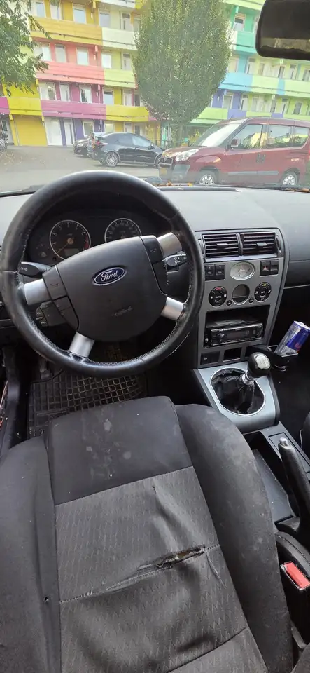 Ford Mondeo 1.8 Ghia, foto 4