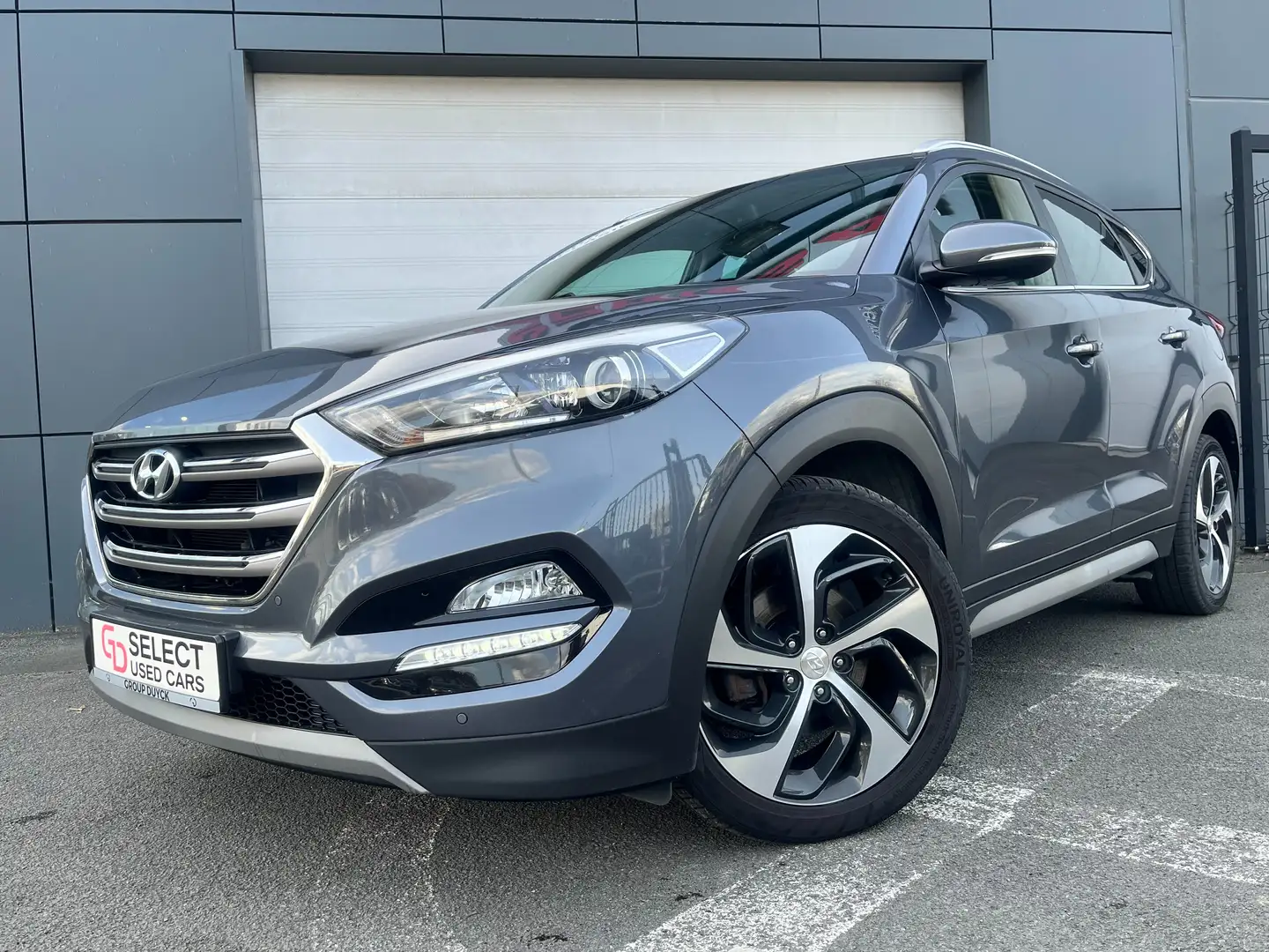 Hyundai TUCSON 1.6 T-GDi 2WD Executive DCT Gris - 1
