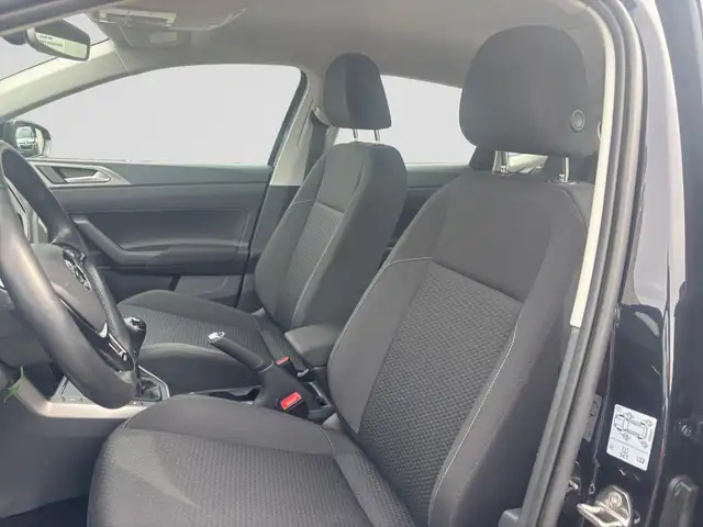 Volkswagen Polo view 11