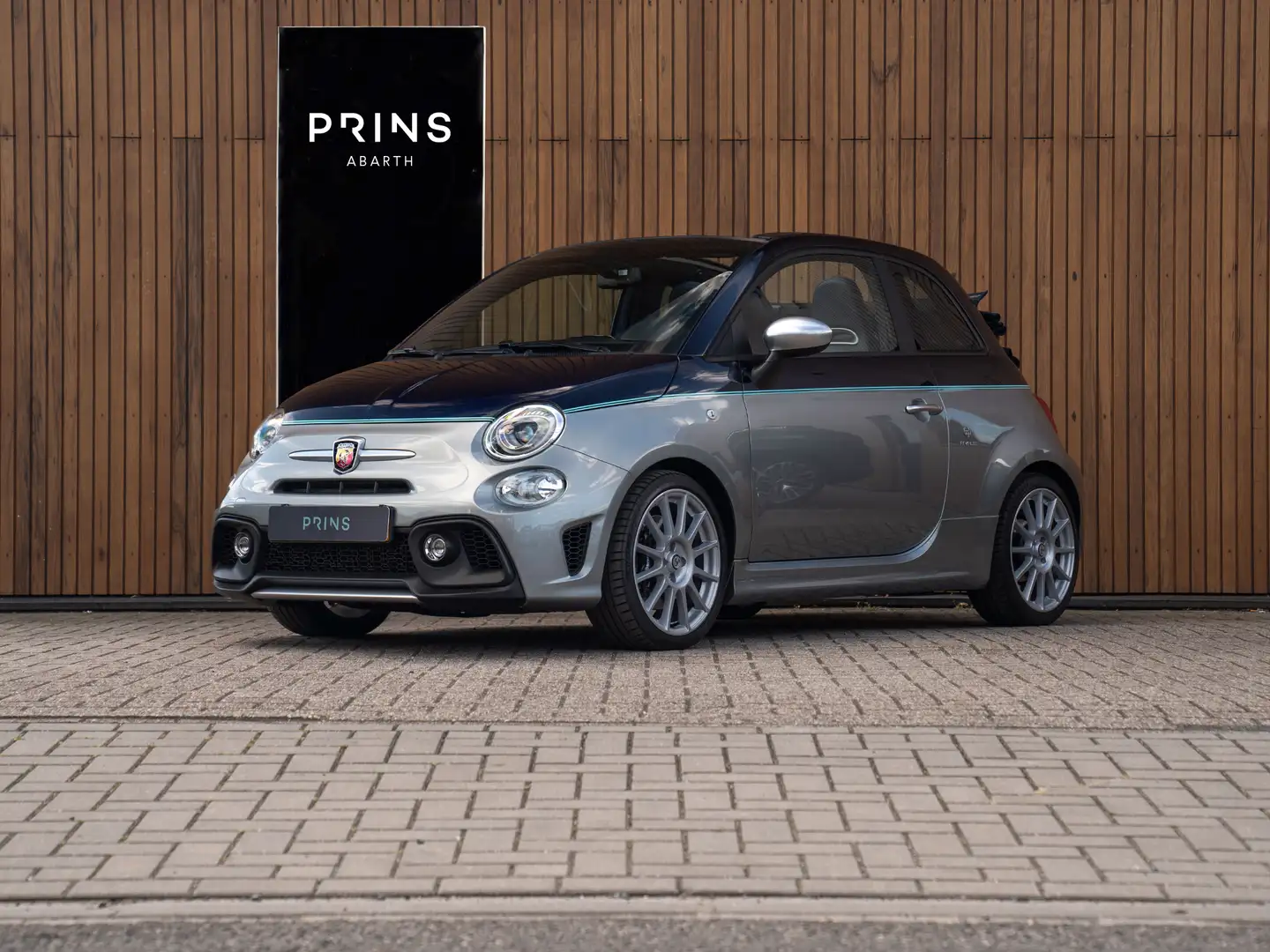 Abarth 695C Rivale | Akrapovic | CarPlay | Handbak Синій - 1