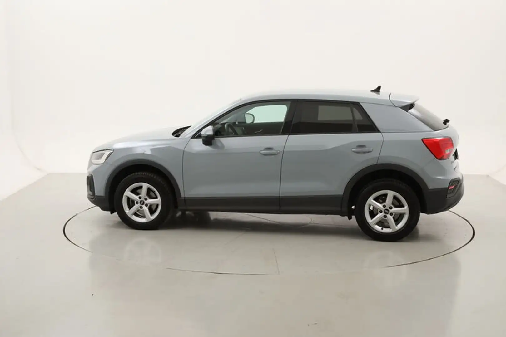 Audi Q2 30 TDI 2.0 Diesel 116CV Grigio - 2