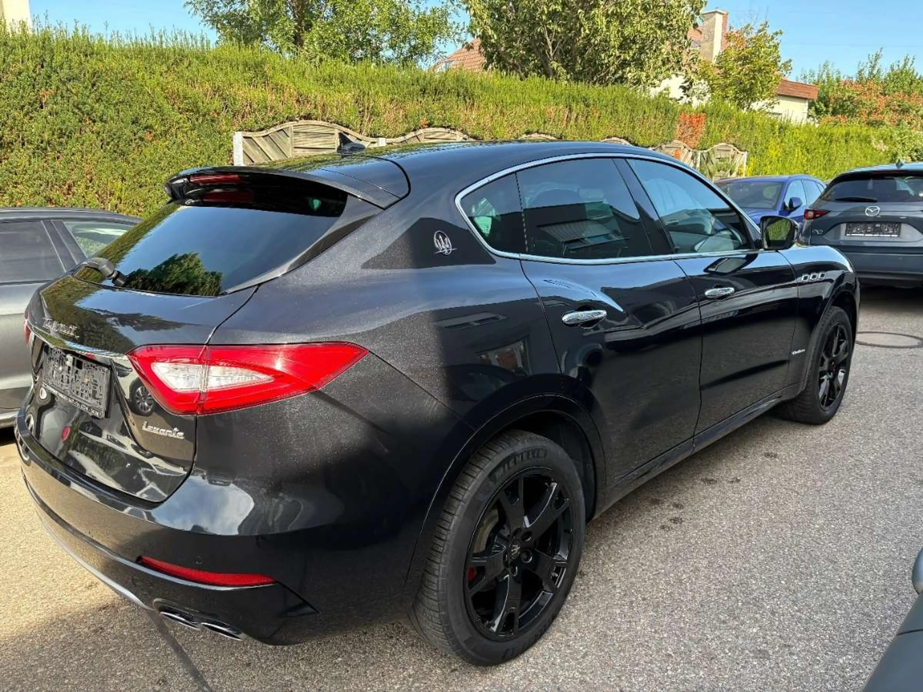 Maserati Levante Q4 GranLusso — photo 7