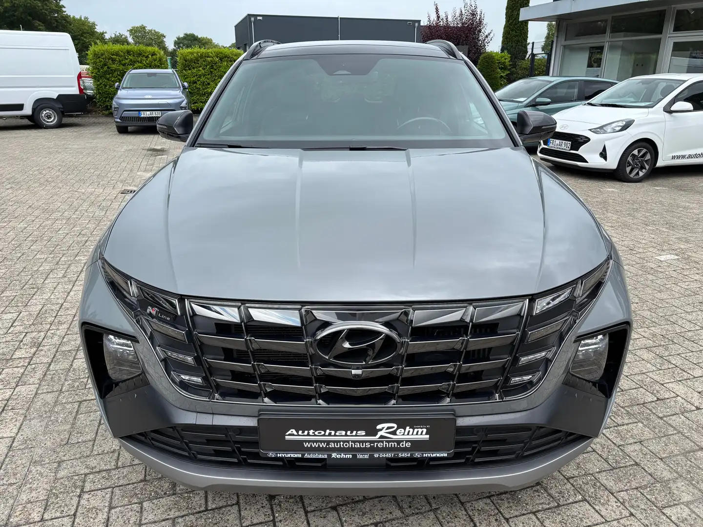 Hyundai TUCSON PHEV 1.6 T-GDI N-Line 4WD | AHK | Pano | Allwetter Grau - 2