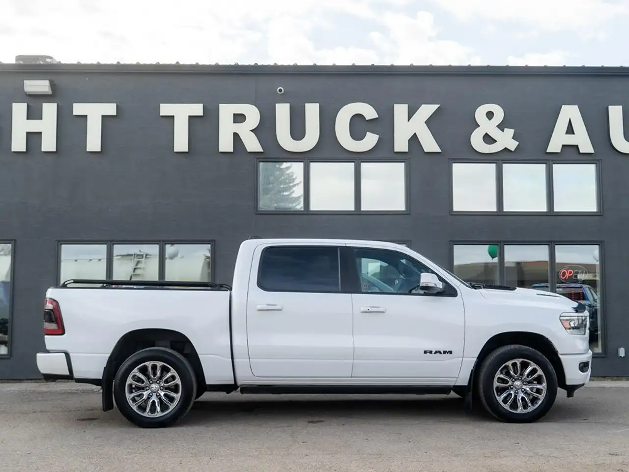 RAM 1500 снимка RAM 1500