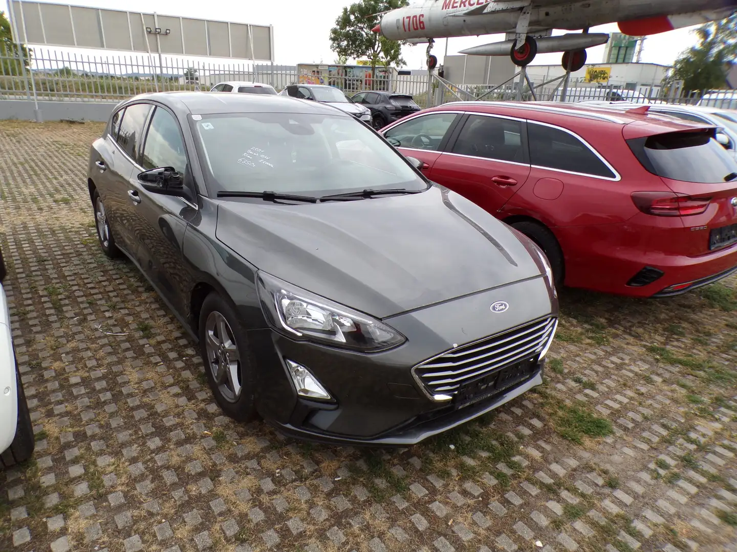 Ford Focus Cool Grau - 1