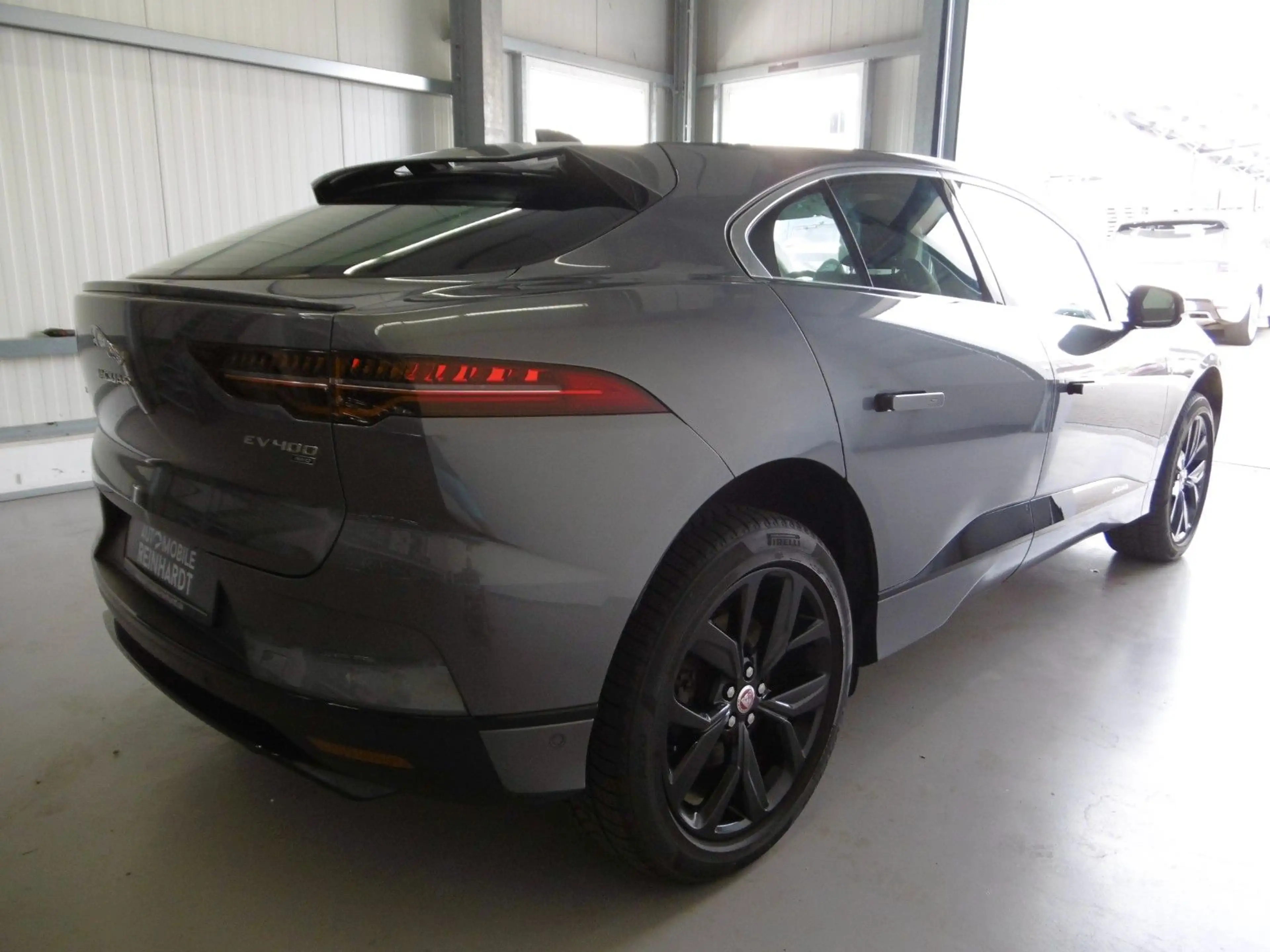 Jaguar I-Pace EV 400 SE — photo 4