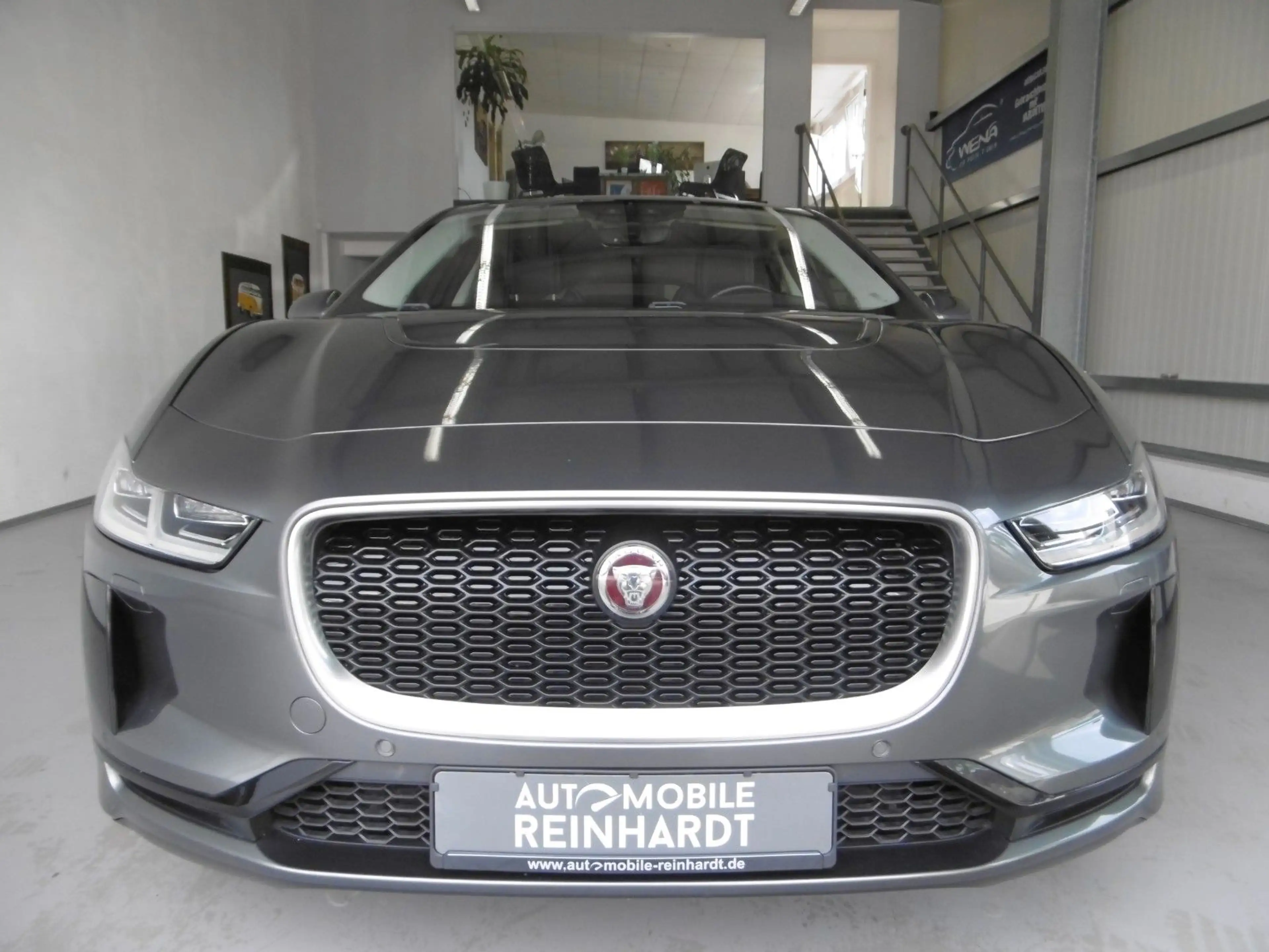 Jaguar I-Pace EV 400 SE — photo 2