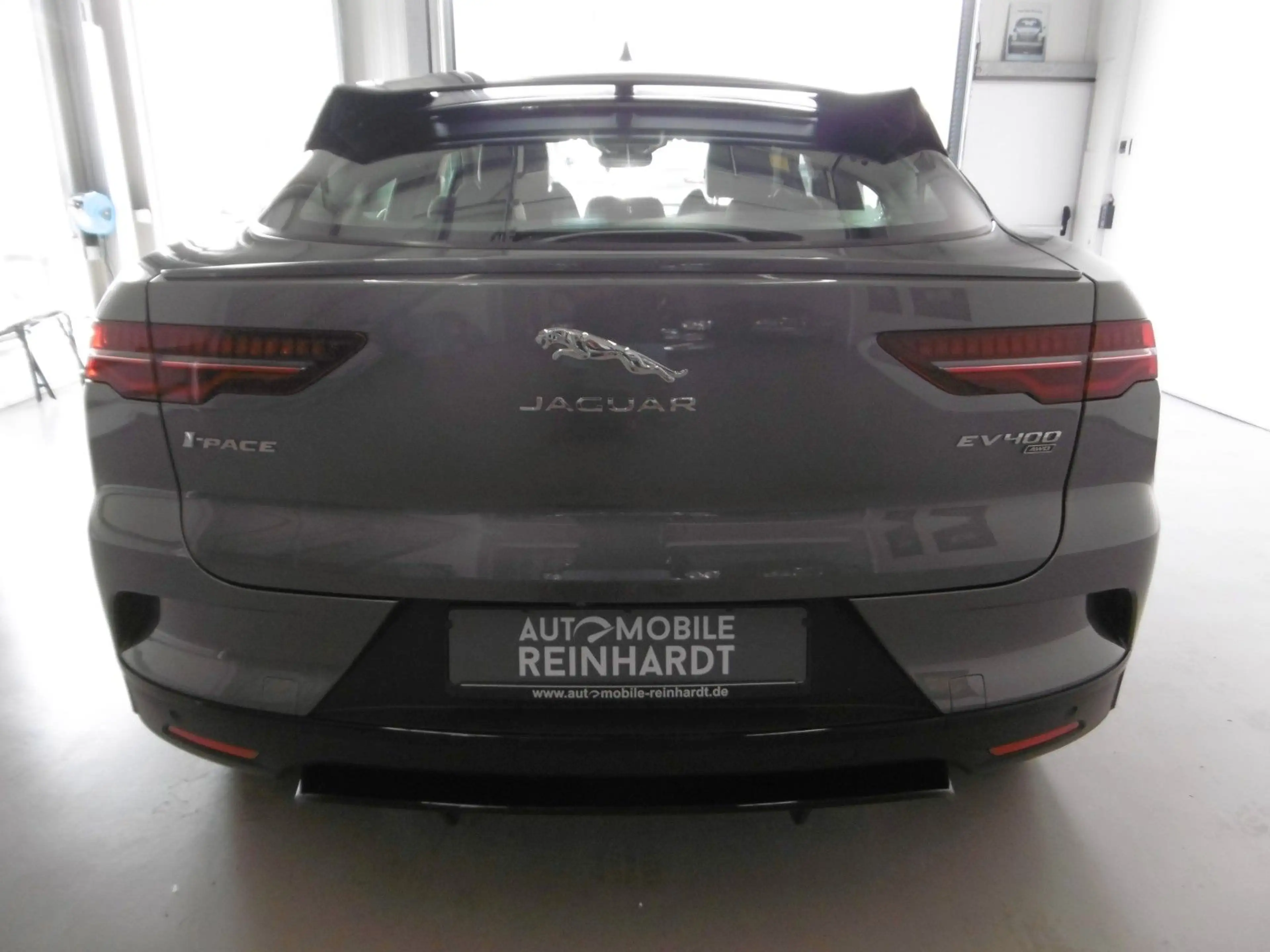 Jaguar I-Pace EV 400 SE — photo 5