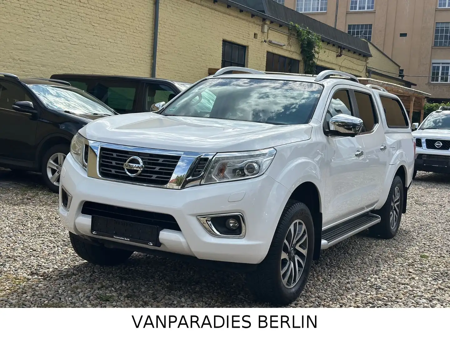 Nissan Navara NP300 Tekna Double Cab 4x4/Aut./Hardtop/ Weiß - 2