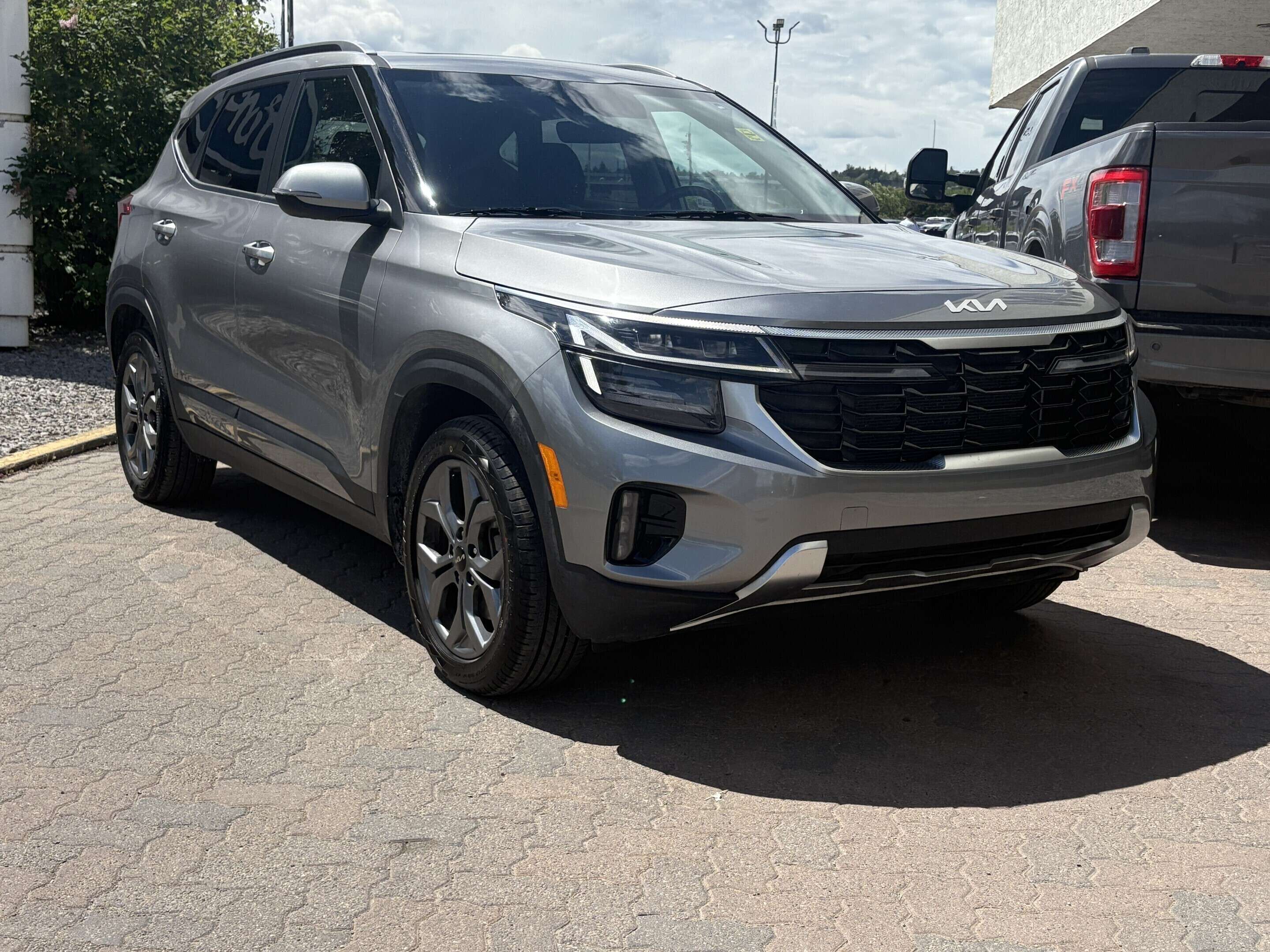 2025 Kia Seltos EX AWD