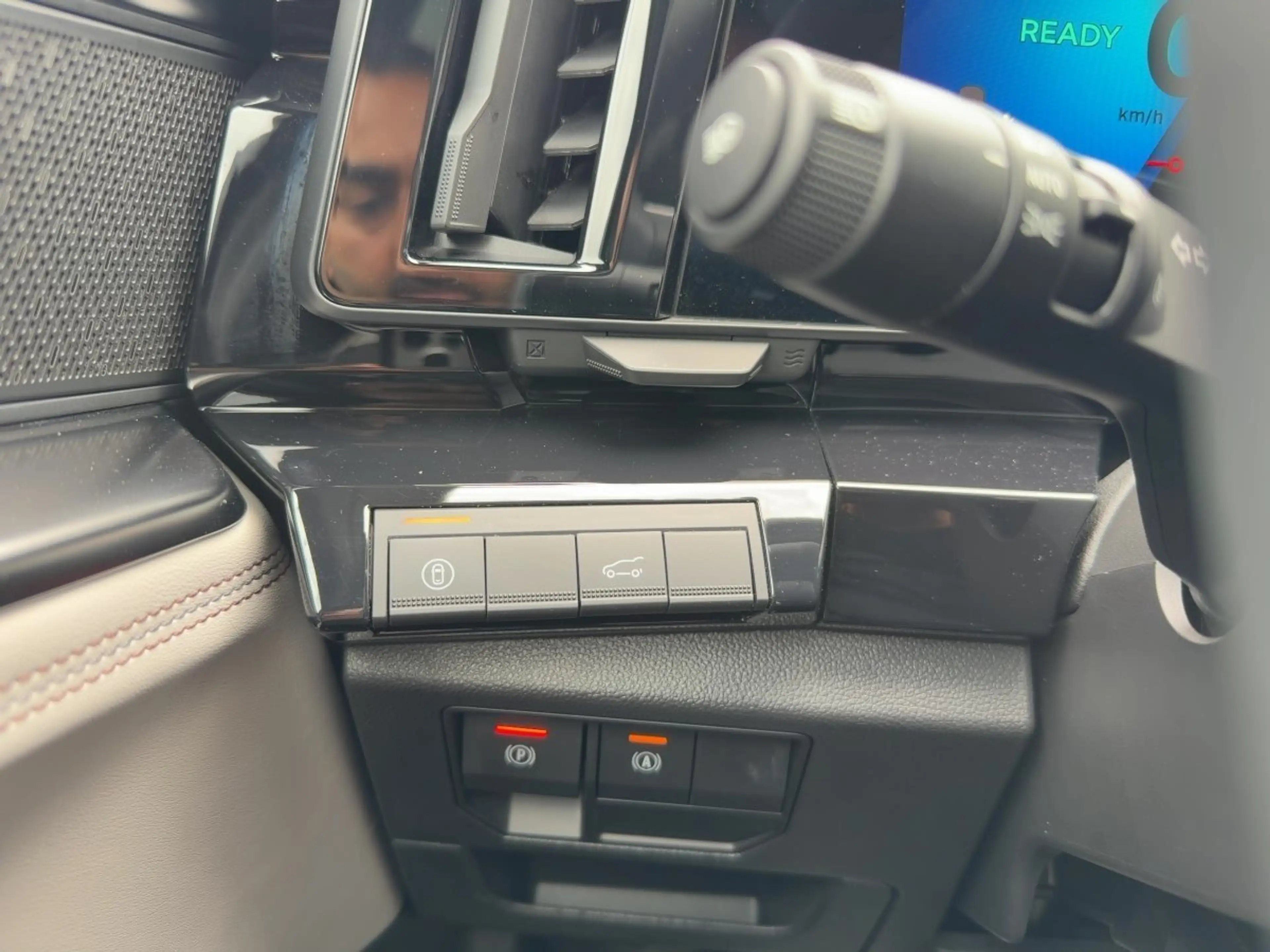 Renault Espace 1.2 E-TECH Hybrid 200 Iconic — photo 12