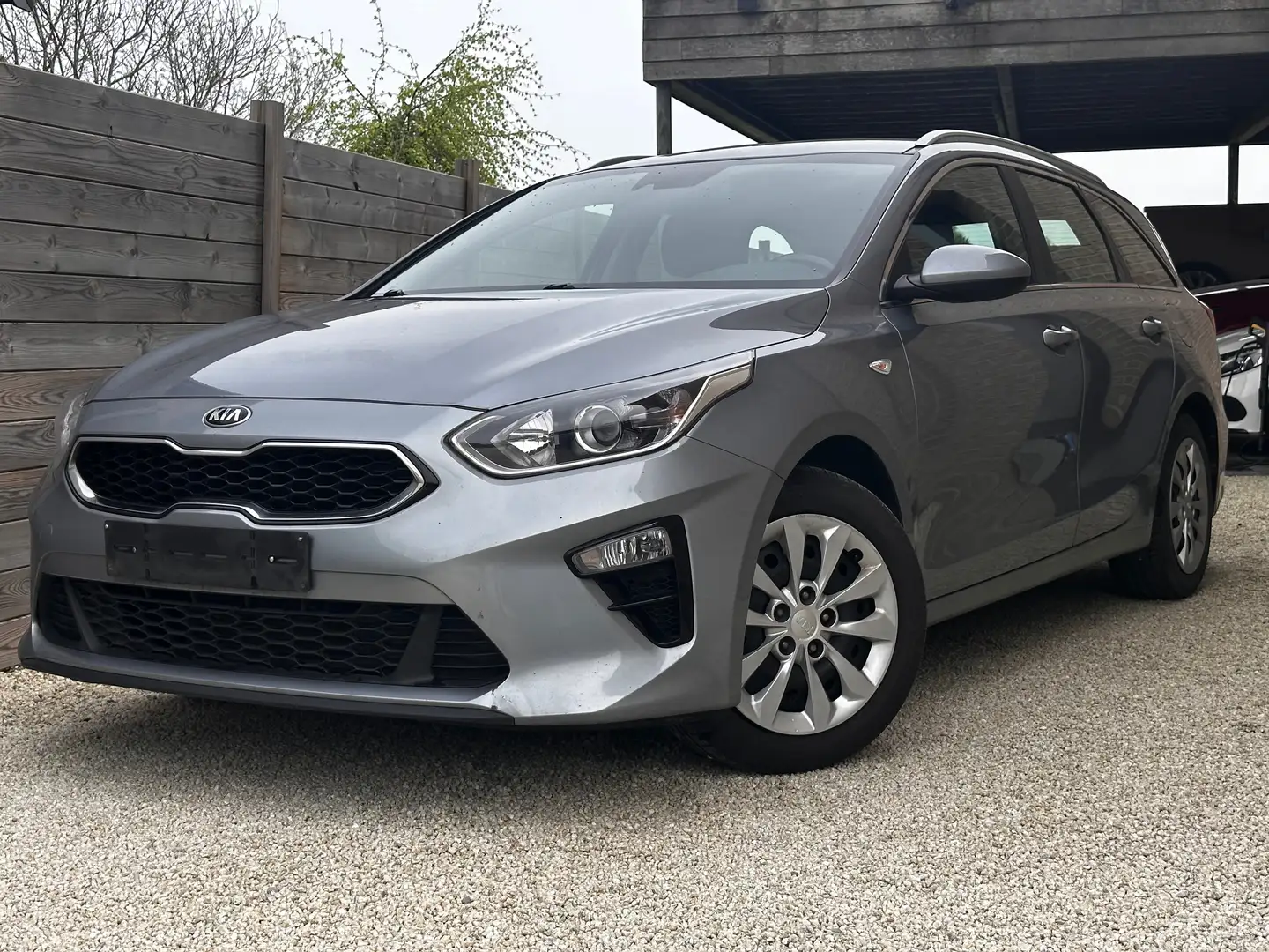 Kia Ceed SW / cee'd SW 1.6 CRDi Navi Edition (marchand ou export) Silber - 1