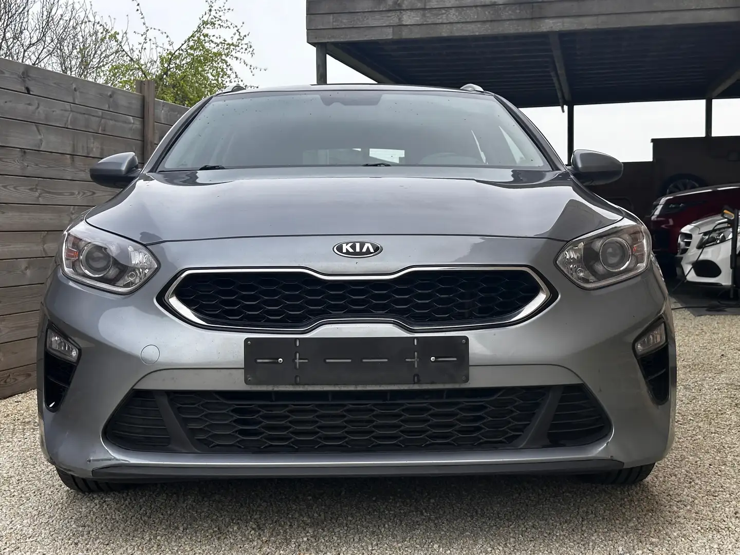 Kia Ceed SW / cee'd SW 1.6 CRDi Navi Edition (marchand ou export) Silber - 2