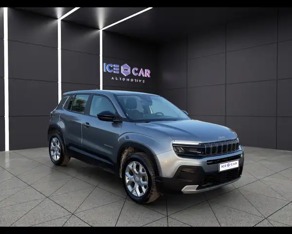 Jeep Avenger view 3