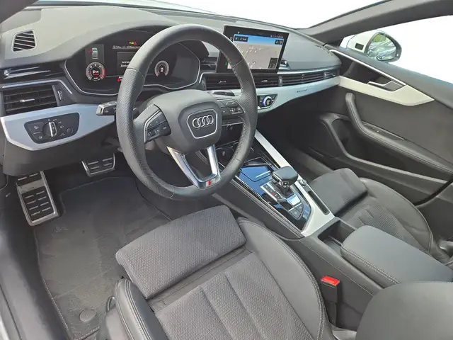 Audi A5 view 4