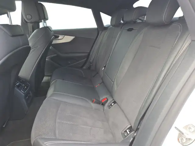 Audi A5 view 10