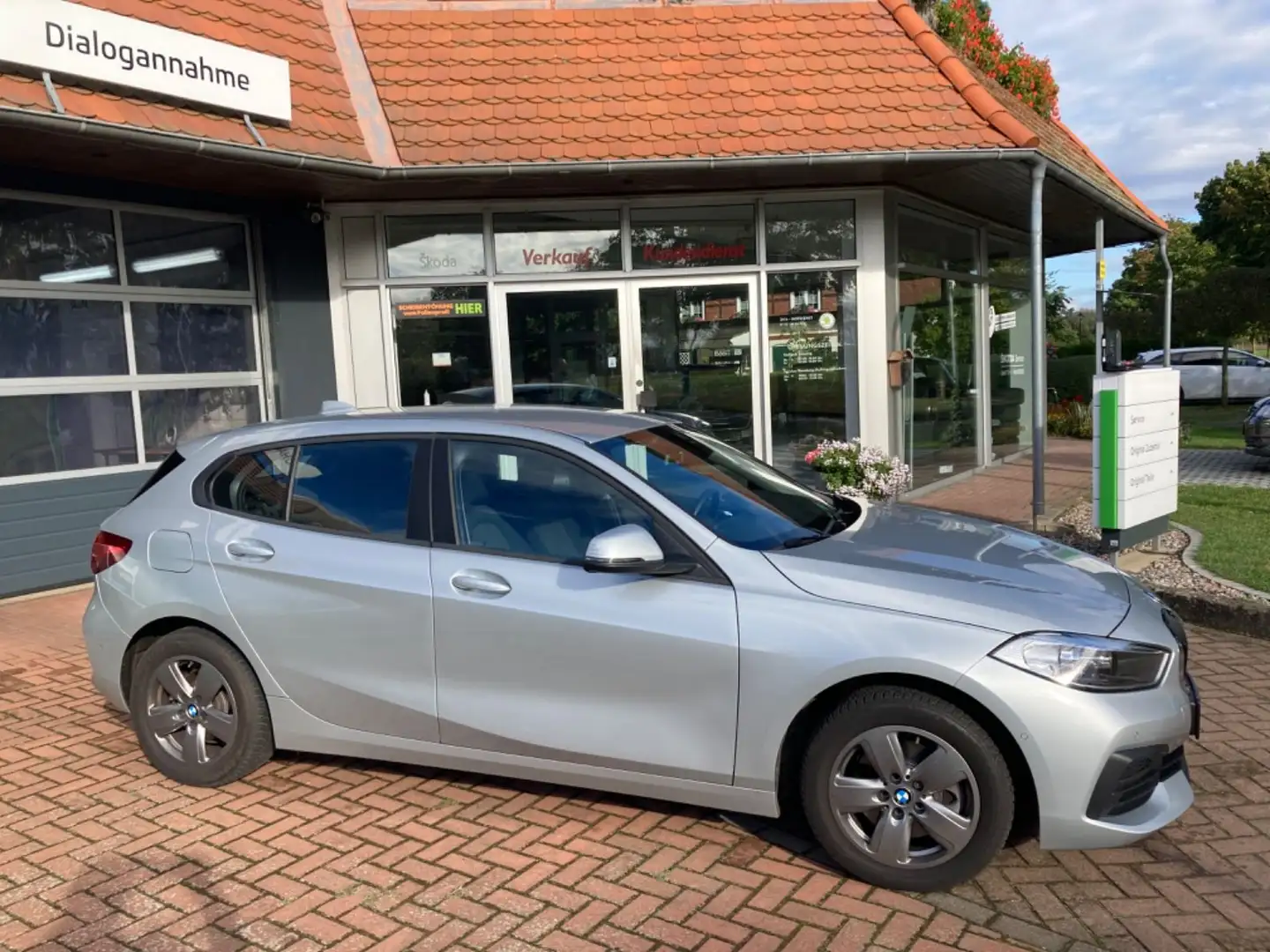 BMW 118 Baureihe 1 Lim. 118 i Advantage Stříbrná - 1