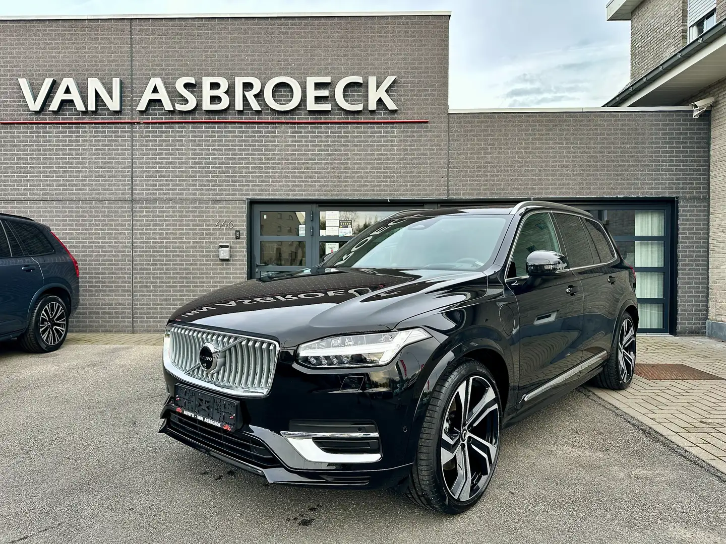 Volvo XC90 T8 AWD Plug-in Hybrid Ultra Bright*Luchtvering*22" Zwart - 1