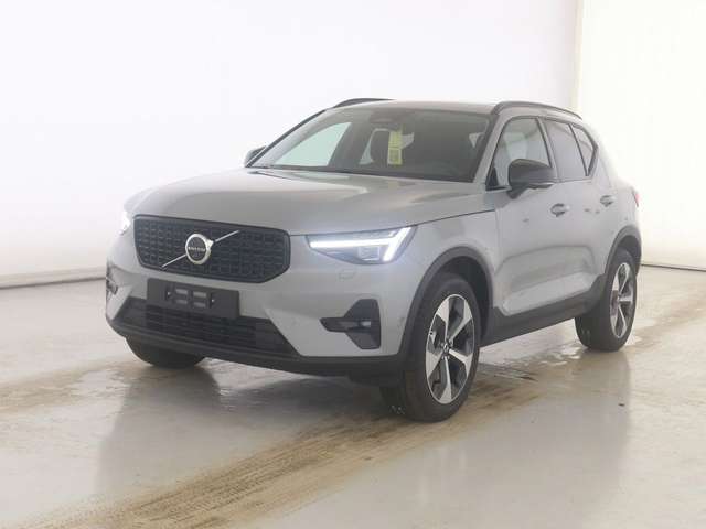 Imagine Volvo XC40 B3 Plus Dark