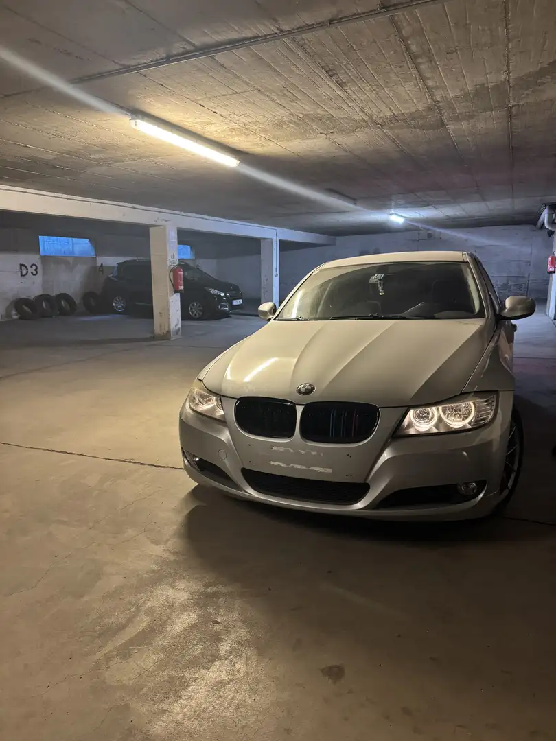 BMW 318 318d - 1