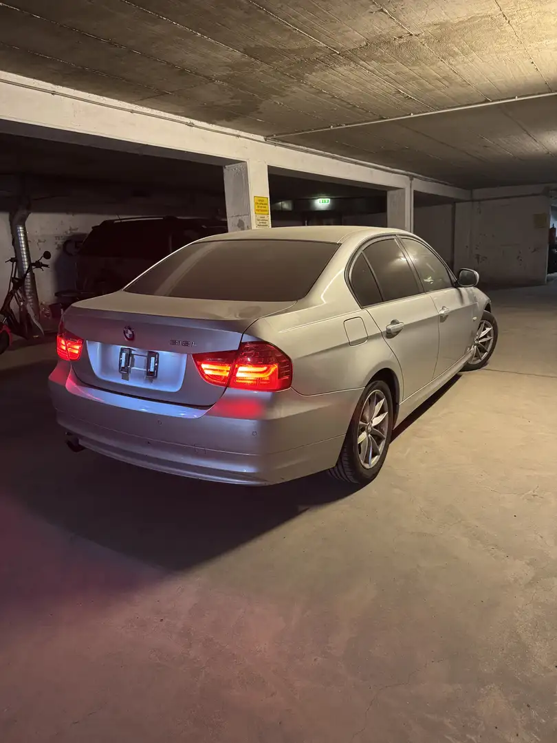 BMW 318 318d - 2