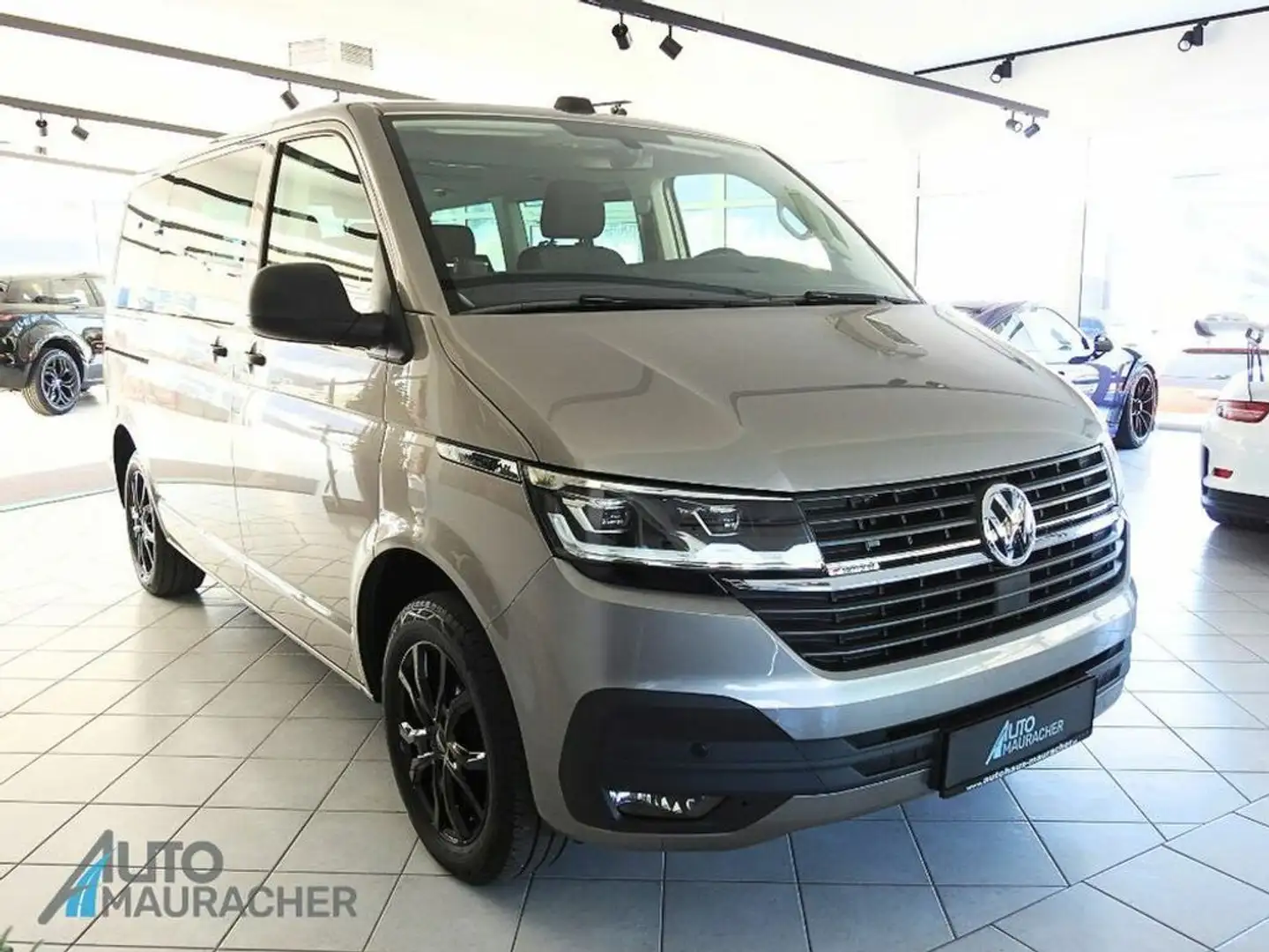 Volkswagen T6.1 Multivan 2,0 TDI 4MOTION DSG*AHK*LED*STHZG* Beige - 2