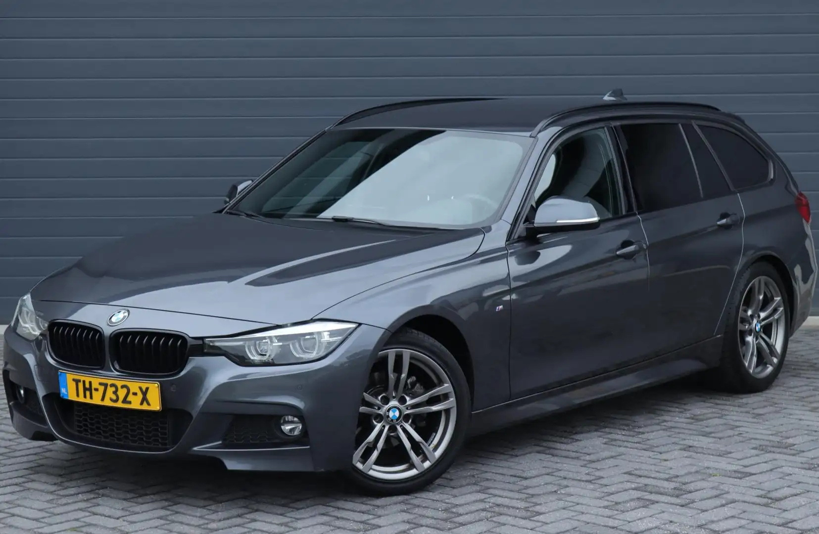 BMW 320 3-serie Touring 320i M Sport Edition / Automaat / Gris - 2