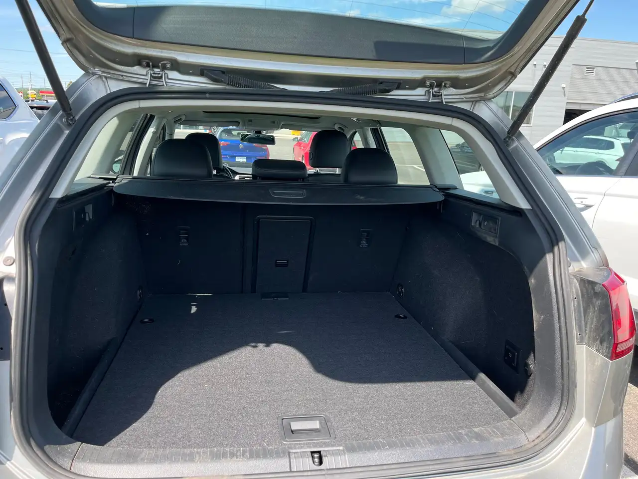 Volkswagen Golf photo Volkswagen Golf