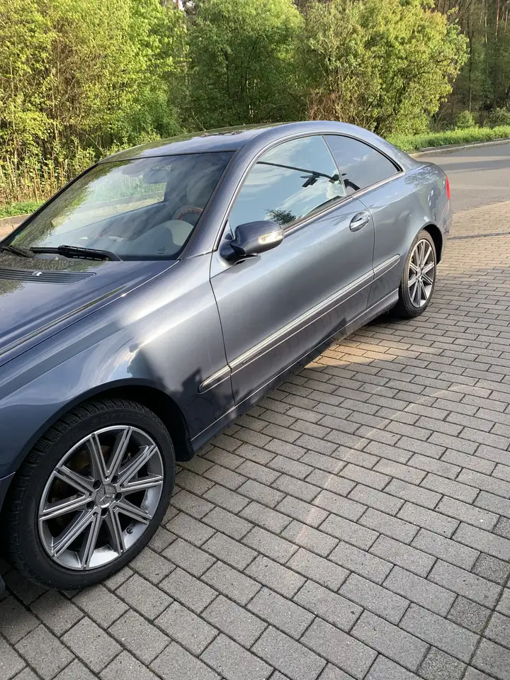 Mercedes-Benz CLK 320