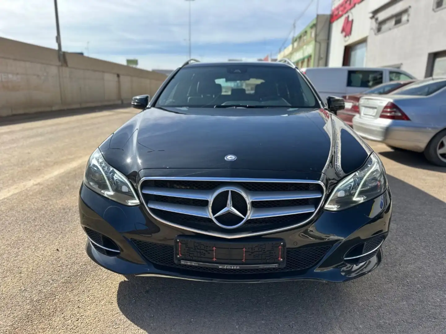 Mercedes-Benz E 350 Estate BT 4M 7G Plus Schwarz - 2