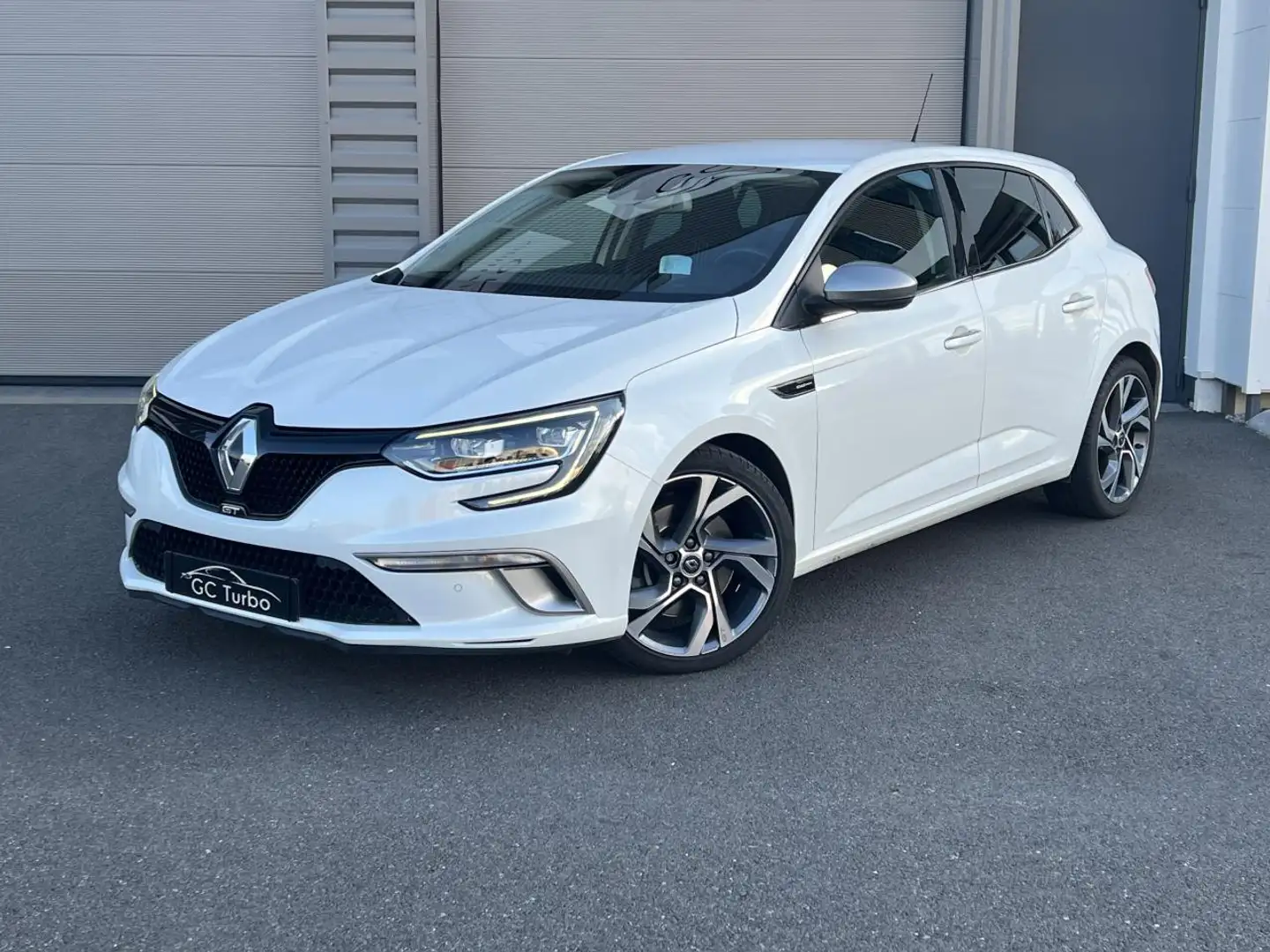 Renault Megane Mégane IV GT 1.6 Energy TCe - 205 - BV EDC Weiß - 1