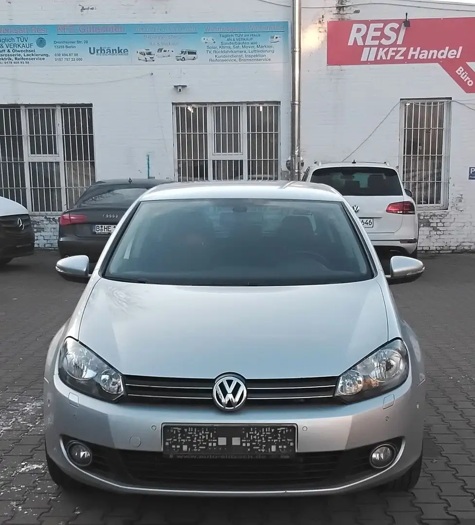 Volkswagen Golf VI Team BlueMotion/BMT   Erste Hand Plateado - 2