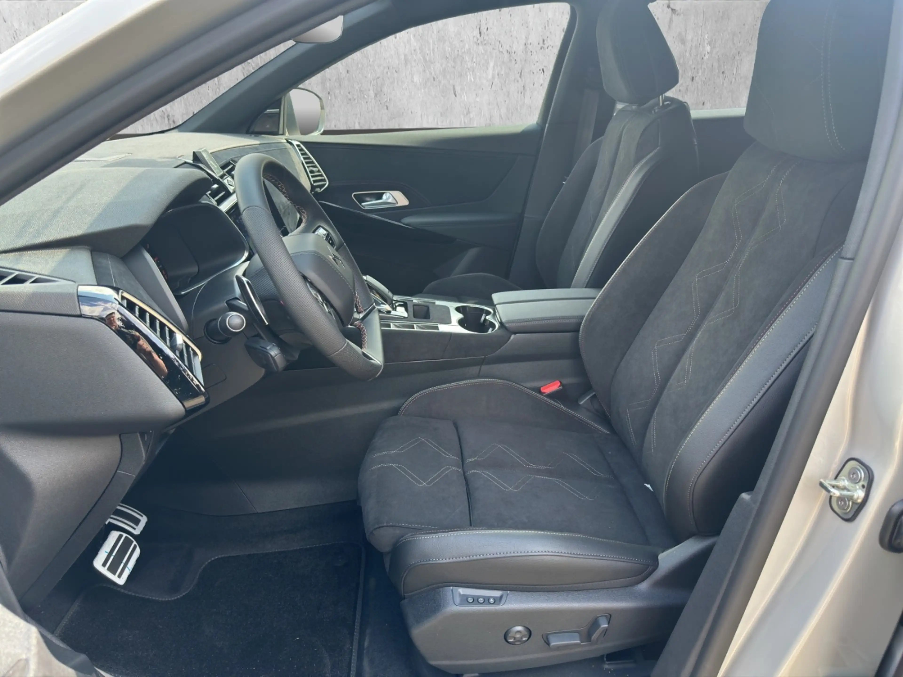 DS Automobiles DS 7 1.5 BlueHDi 130 FAP Pallas Kam.+LED+SHZ+PDC — photo 10
