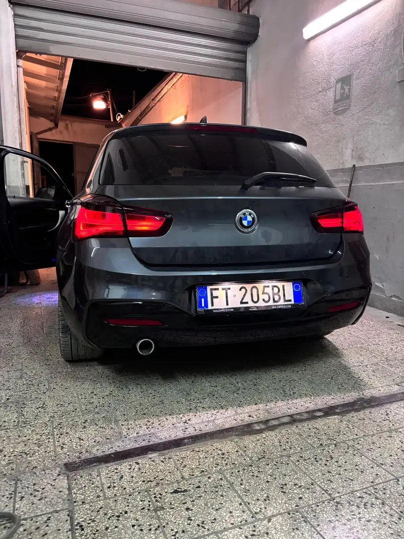 BMW 114 114d 5p Msport Grey - 2