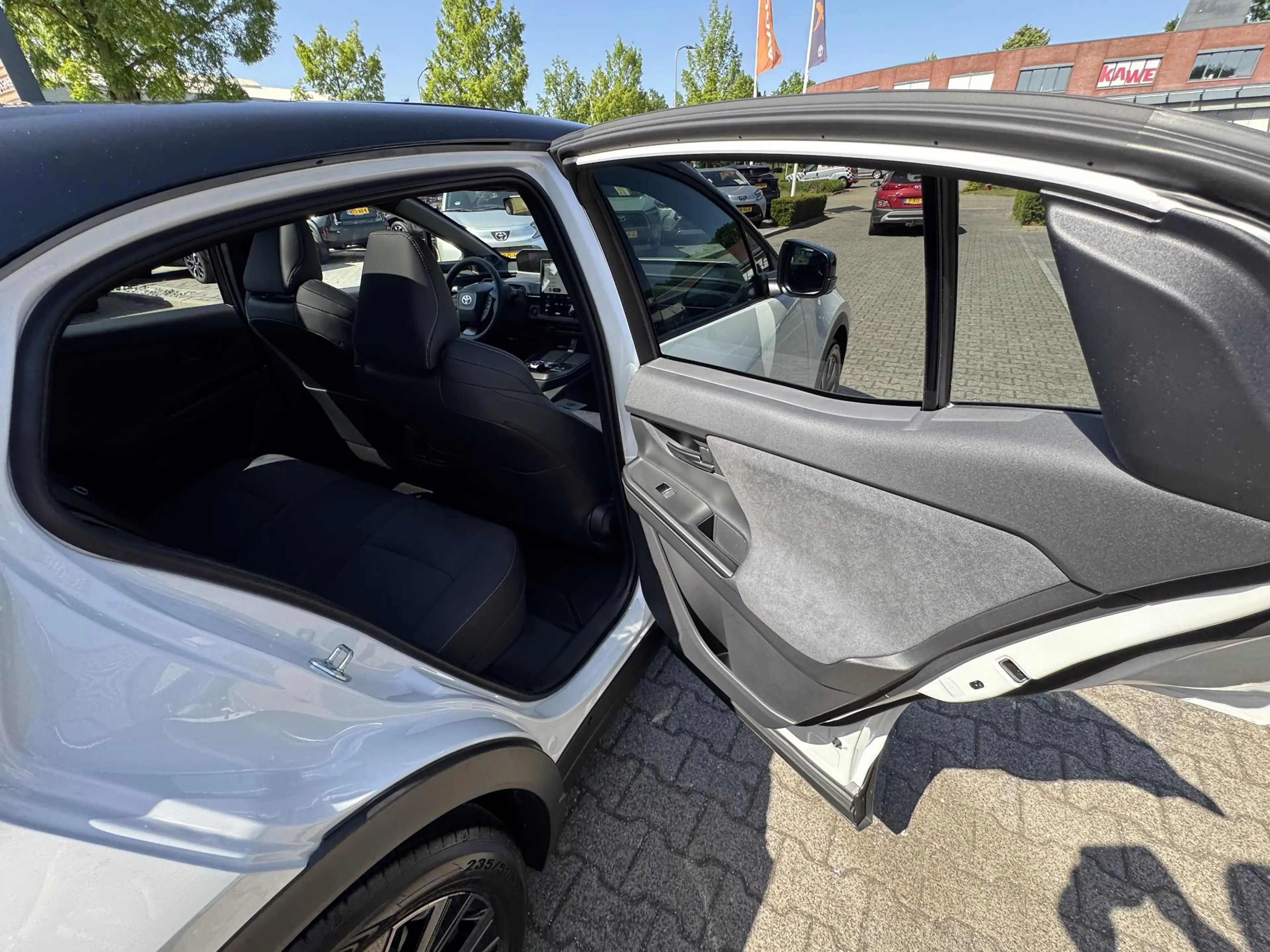 Toyota C-HR+ EXECUTIVE AWD 77 kWh NIEUW & DIRECT LEVERBAAR!! PR — photo 19
