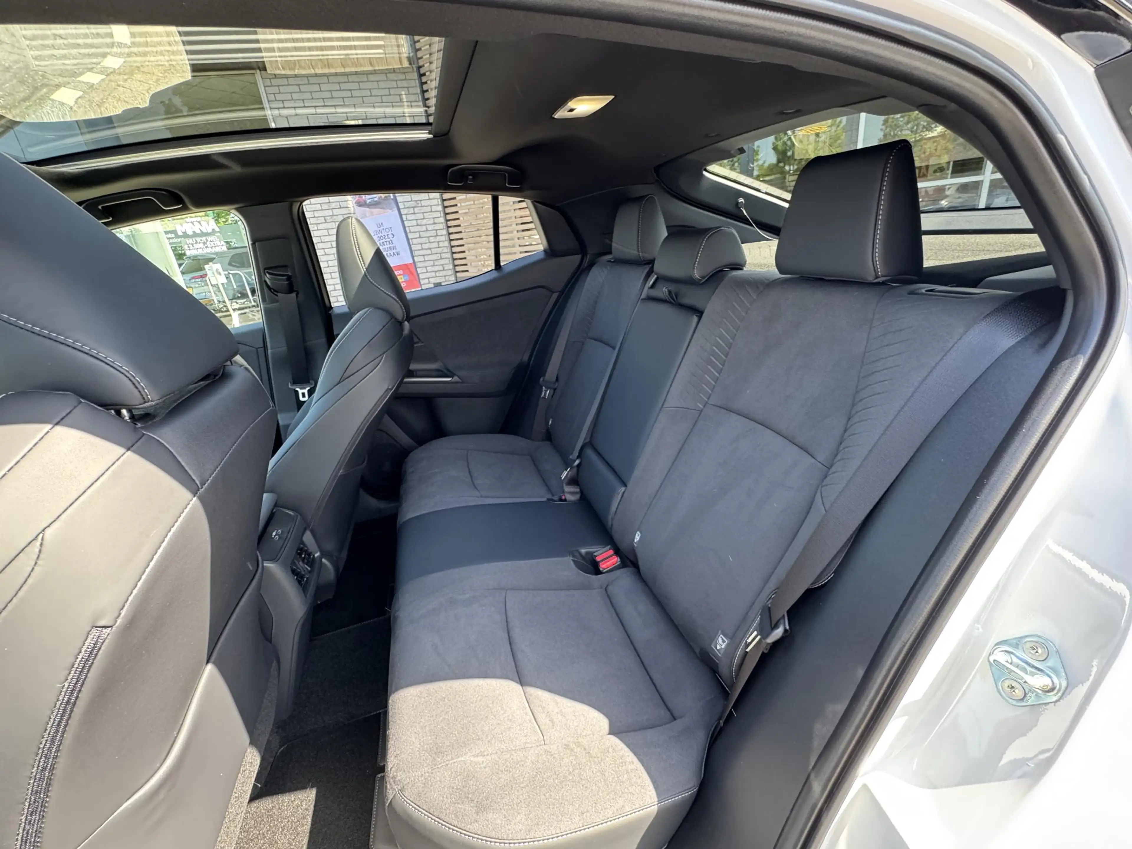 Toyota C-HR+ EXECUTIVE AWD 77 kWh NIEUW & DIRECT LEVERBAAR!! PR — photo 18